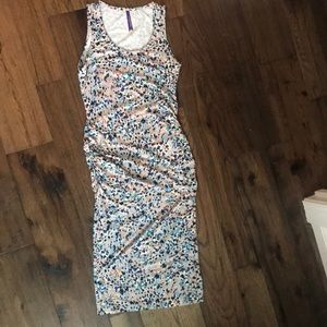 Seraphine, size 4 maternity dress with florals